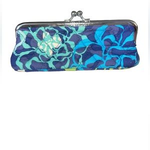 Vera Bradley Kisslock Case , Pattern: Katalina Blues